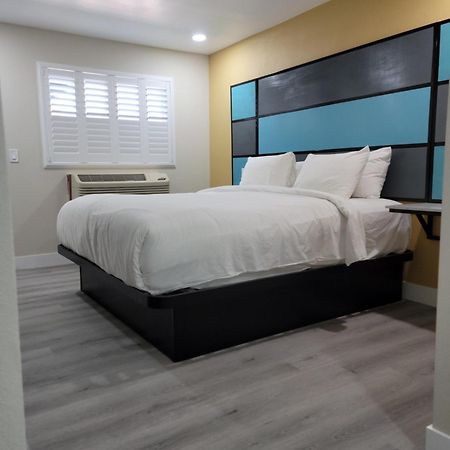 Quality Inn Victorville - Hesperia I-15 Buitenkant foto
