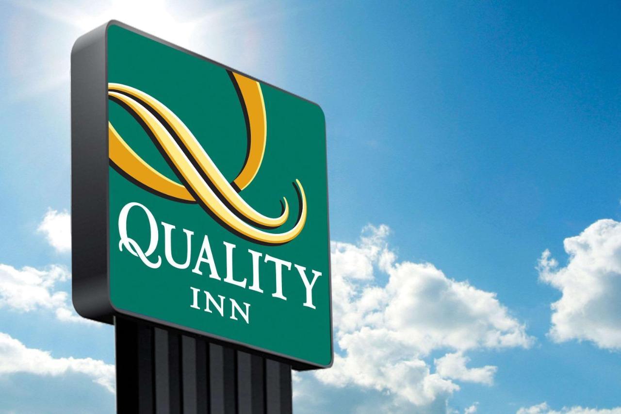 Quality Inn Victorville - Hesperia I-15 Buitenkant foto
