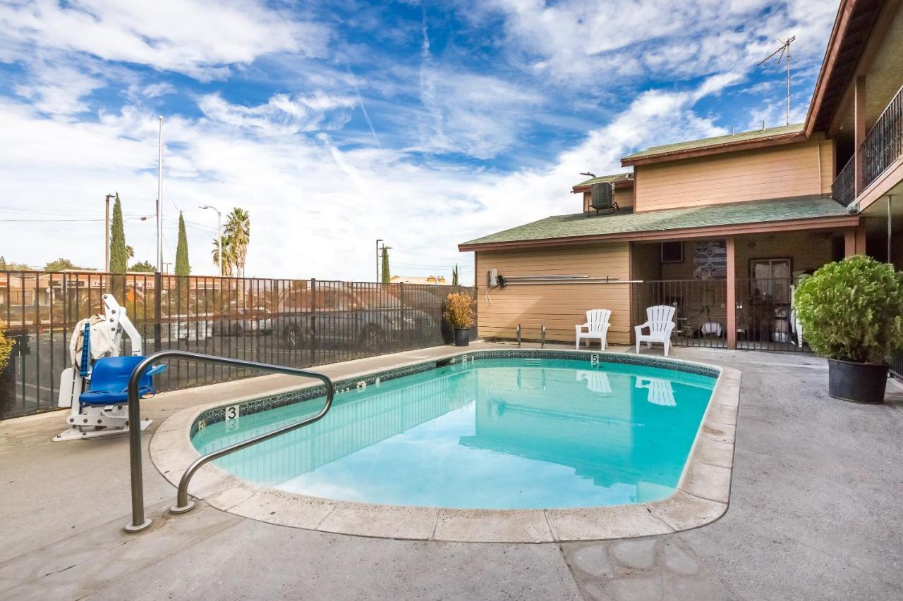 Quality Inn Victorville - Hesperia I-15 Buitenkant foto